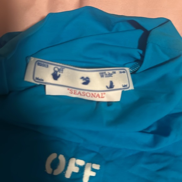 Only tried this one on. Needed a bigger size. - Picture 4 of 6